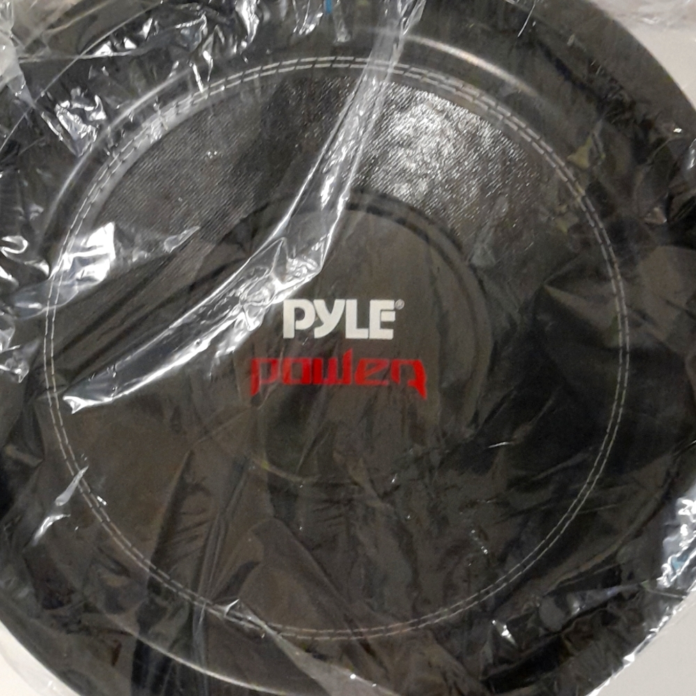 1600 Watts 12 inch Pyle power subwoofer